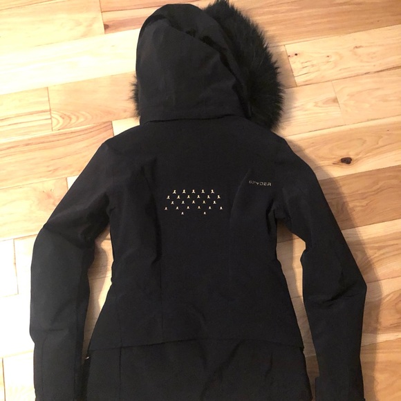 🥶 Spyder Pinnacle Ski Jacket - (worn once in mint condition) - Picture 2 of 12